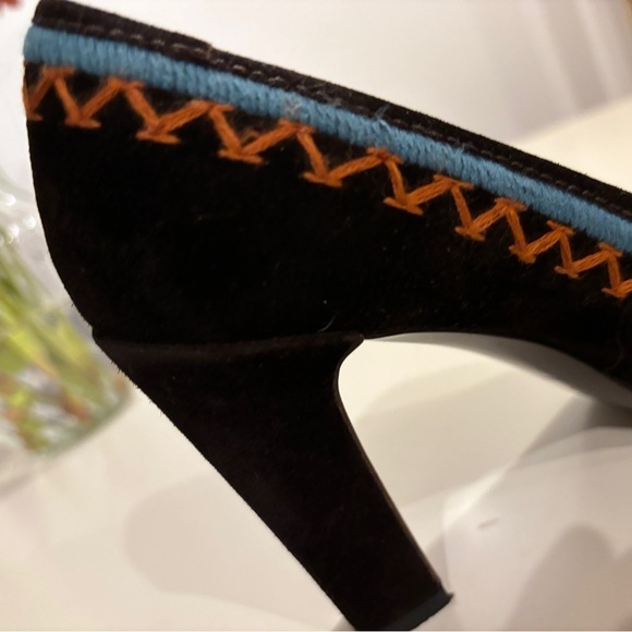 Miu Miu Suede Embroidered Pumps - Picture 4 of 13